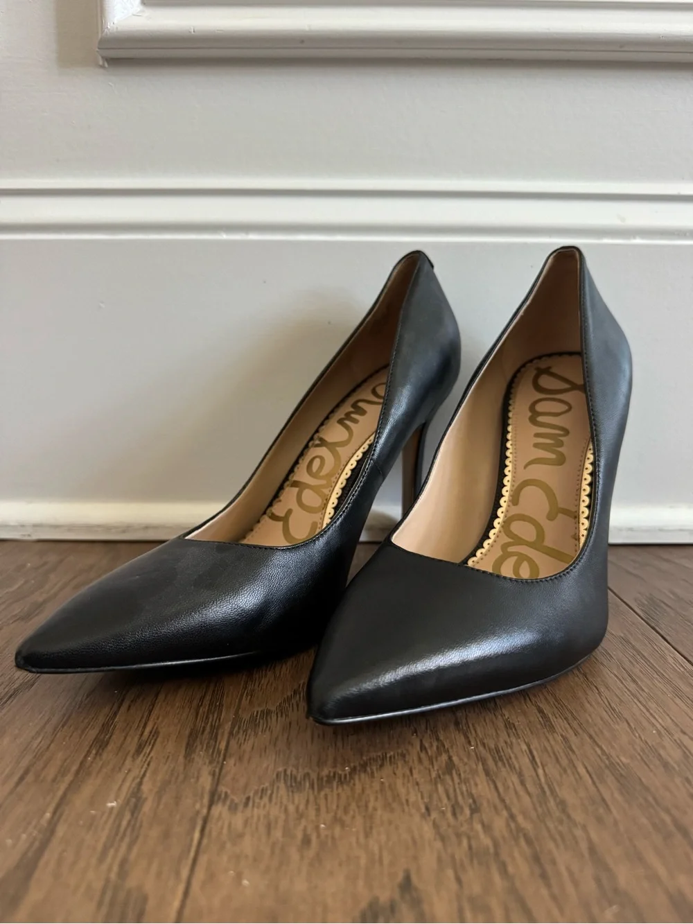Sam Edelman Hazel Black Pointed-Toe Leather Pumps - Size 9